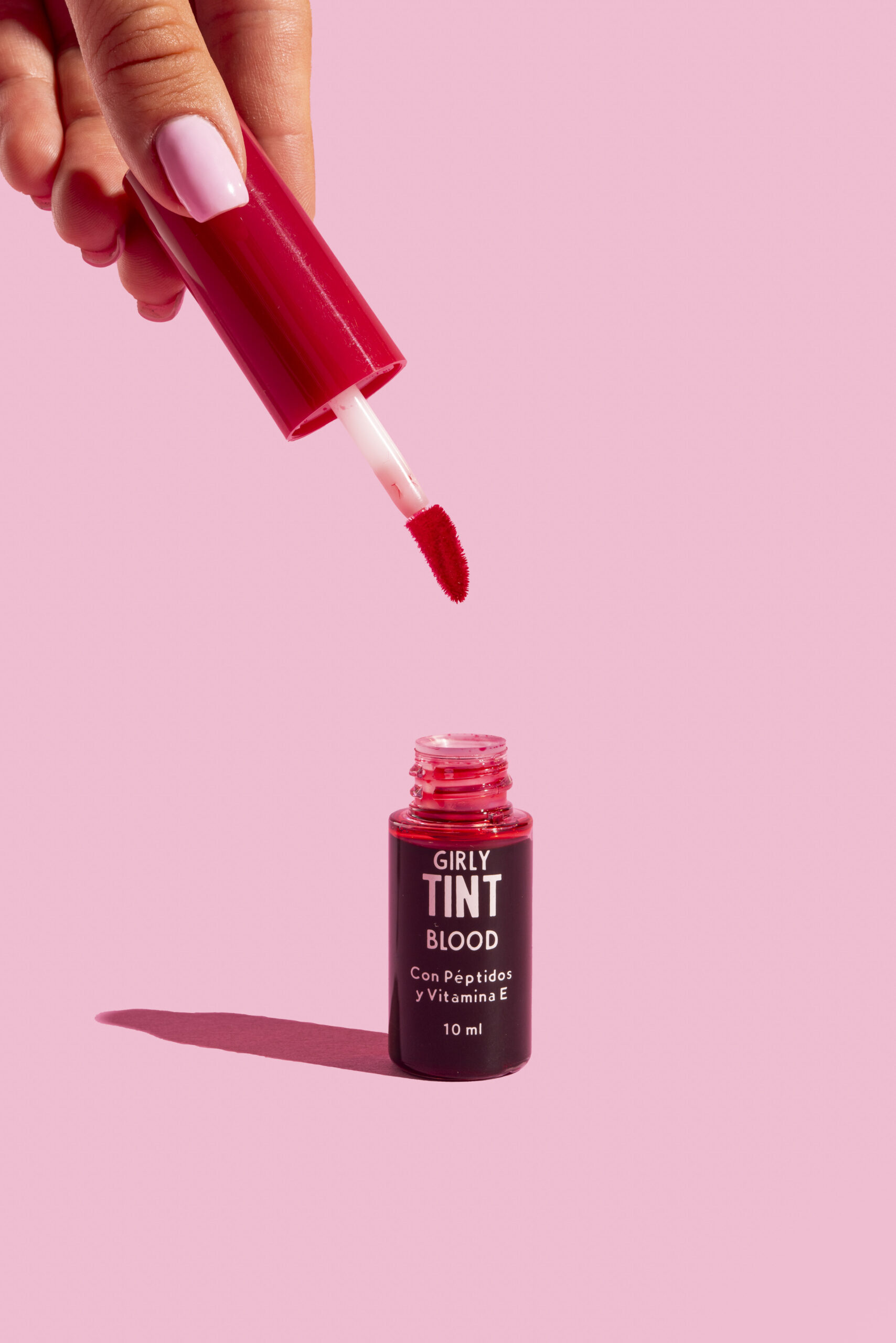 Girly Tint BLOOD tinta para labios y mejillas con peptidos